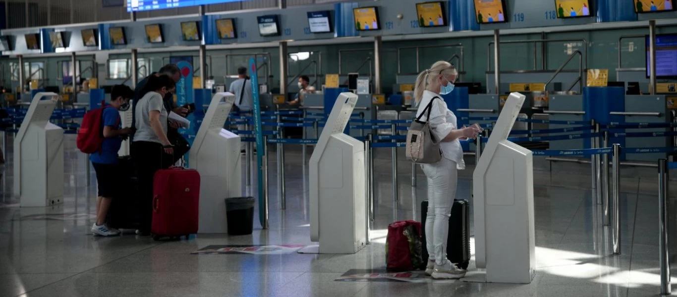 Τα παράλογα της κυβέρνησης Μητσοτάκη: Αναγνωρίζει το Sputnik V για τους τουρίστες όχι όμως για τον ελληνικό λαό!